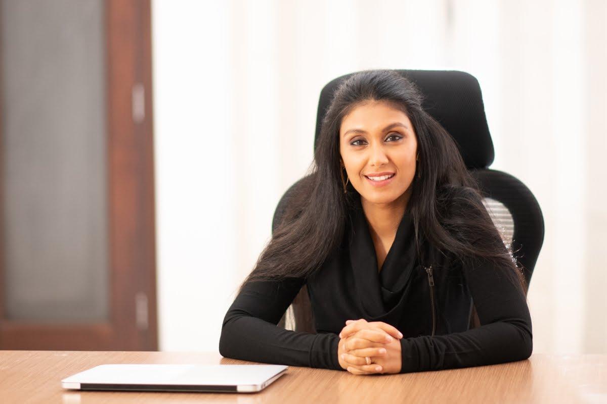 HCL chairman Shiv Nadar steps down, daughter Roshni Nadar takes charge!