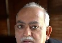 Munawwar Rana's big attack on Owaisi on dividing Muslim vote