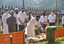 Maharashtra leaders pay tribute to Balasaheb Thackeray on his death anniversary