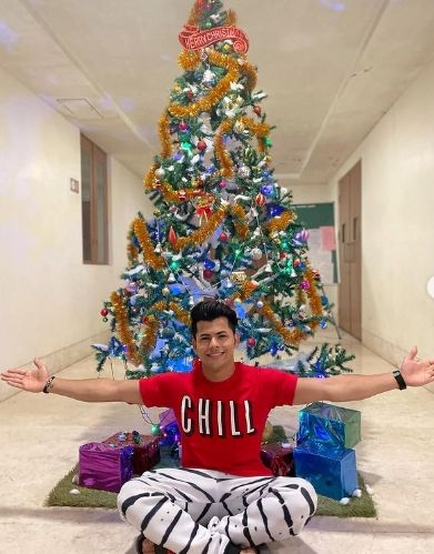 ‘Aladdin’ Siddharth Nigam has a working Christmas.