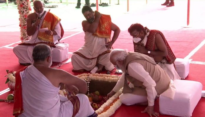 PM Modi laid the foundation stone and Bhoomi Pujan of the new Parliament House