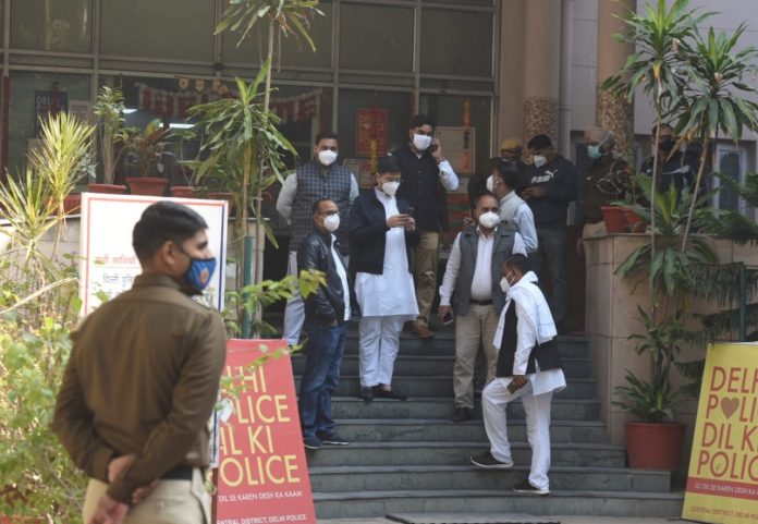 Delhi: Demolition outside CM House, BJP workers break the camera