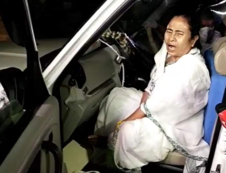 Bengal CM ‘injured’ in Nandigram.(photo:Twitter)