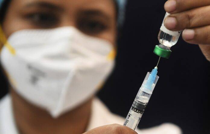 Delhi: 1.34 Crore Vaccine Purchase Approved, Free Vaccine to All Above 18 Years