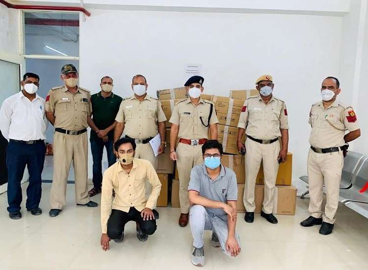 Delhi Police recovered 96 oxygen concentrators from Khan Chacha Restaurant