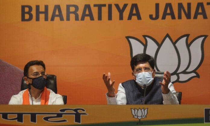 Big blow to Congress: Jitin Prasada joins BJP