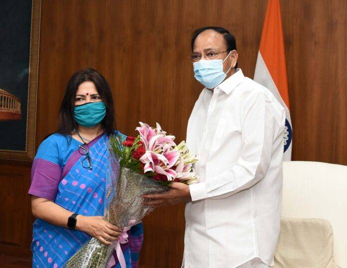 Smt. Meenakashi Lekhi MOS External Affairs  call on with the Vice President