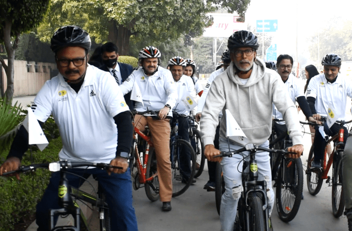 Milind Soman culminates 1,000 km long ‘Green Ride’ on bicycle from Mumbai to Delhi to raise awareness against air pollution