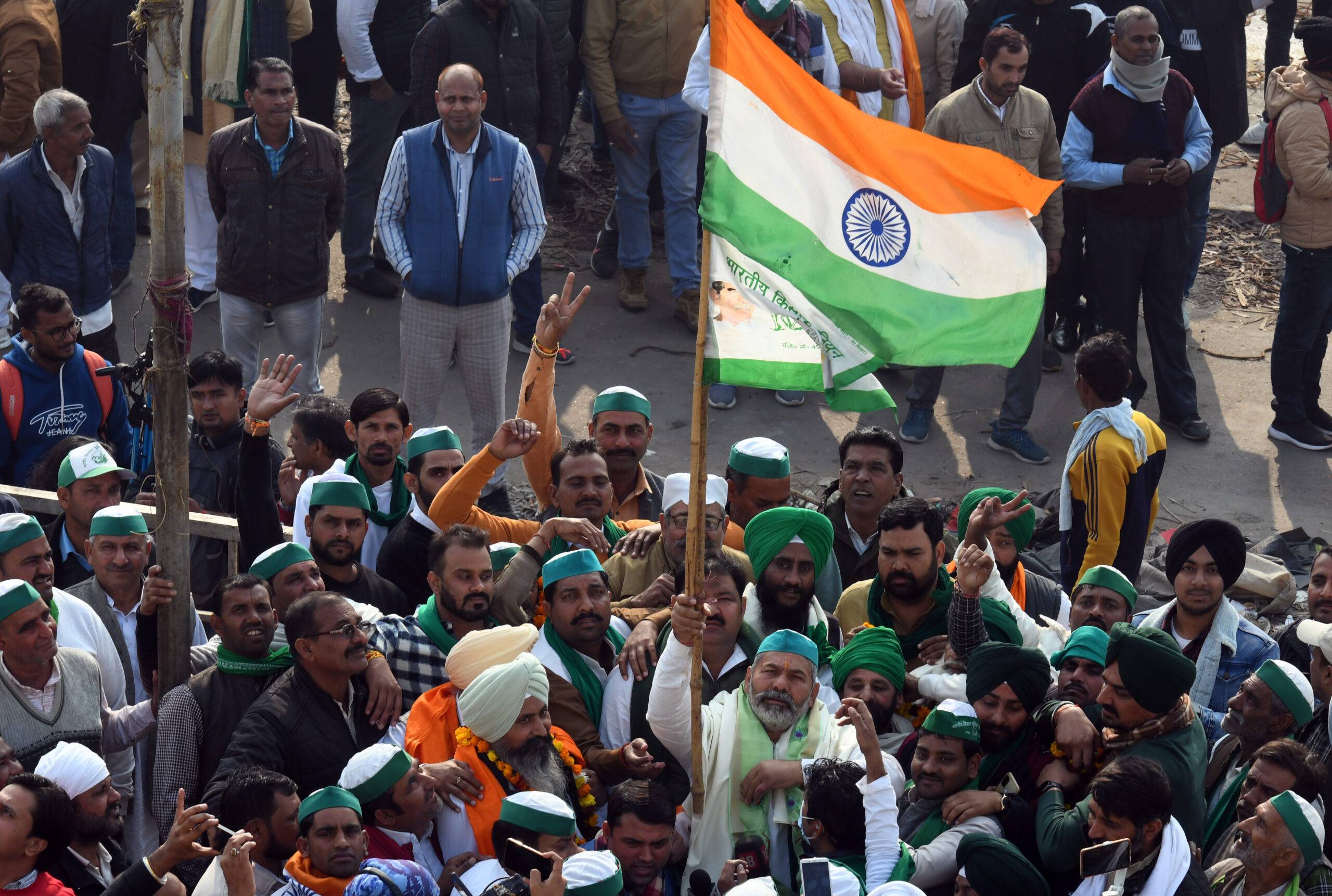 Rakesh Tikait leave Delhi Ghaziabad border (5)