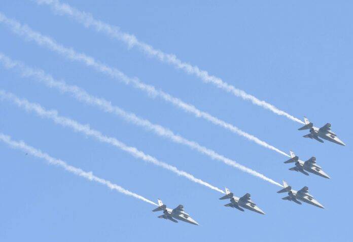 Republic Day Parade: A spectacular flypast of 75 aircraft on Rajpath, people were stunned to see the power of the army