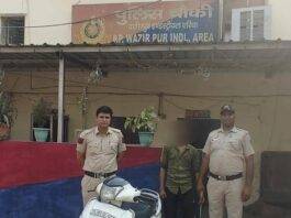 One notorious auto-lifter cum snatcher arrested by the staff of pp wpia ps Ashok vihar under operation Sajag.