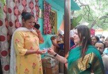 Union Minister of State Smt. Meenakshi Lekhi distributed Water ATM Cards to the residents at Sanjay Camp, New Delhi