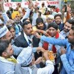 Lucknow: AAP workers and supporters celebrate as the party won MCD elections, in Lucknow on Wednesday, Dec. 07, 2022. (Photo: Twitter)