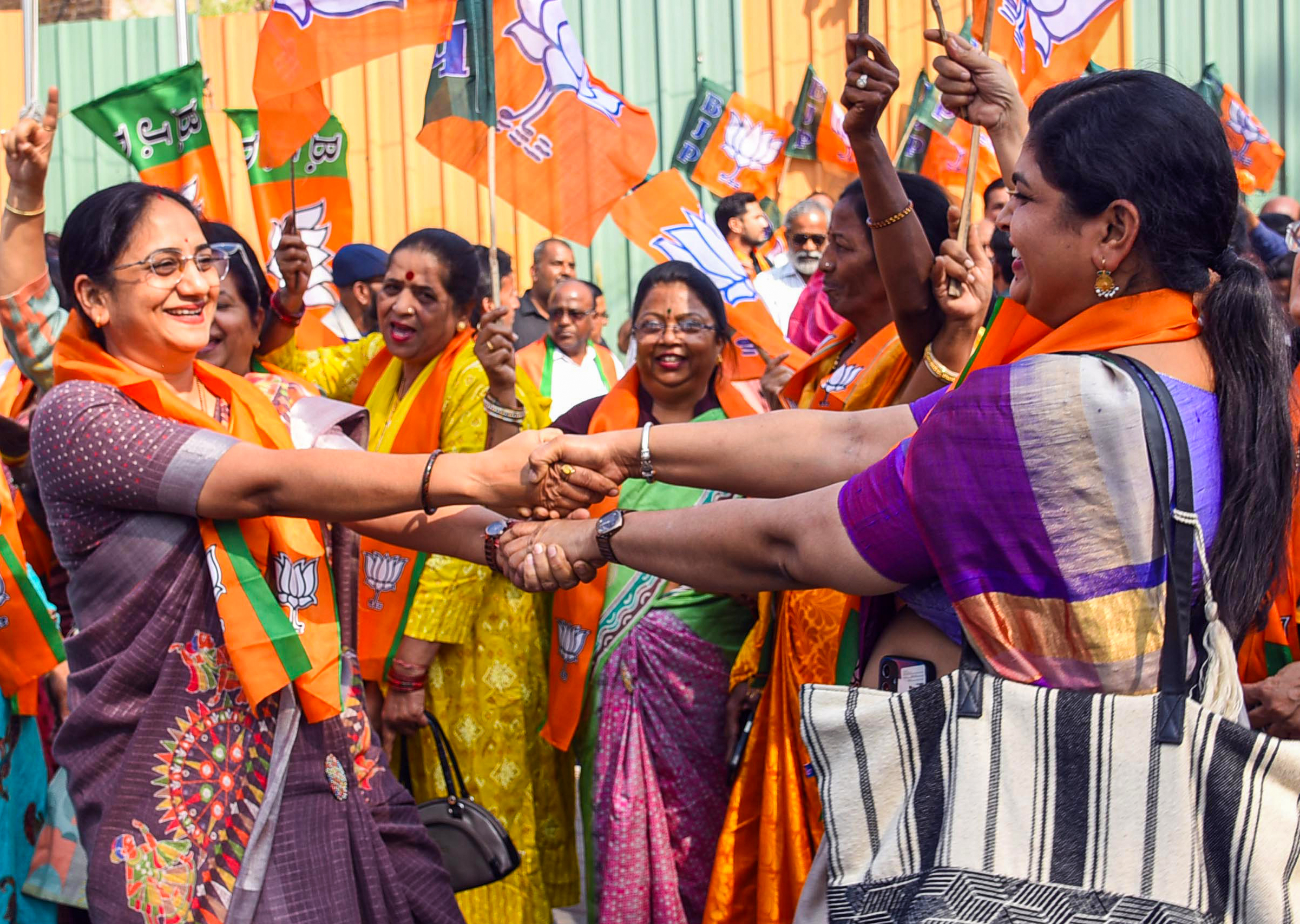 Nagpur: BJP workers celebrate the party’s victory in the Delhi Assembly elections